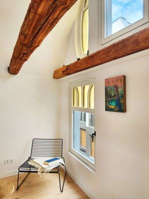 denkmalgeschützte Fenster und Balken