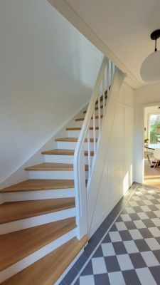 Treppe nach der Sanierung